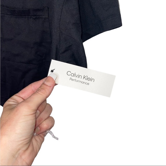 CALVIN KLEIN PERFORMANCE Black Crop Top with Pocket L NWT - Picture 7 of 7